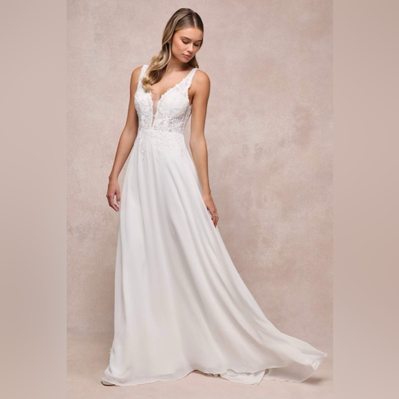 Lulus Forever Promised White Chiffon Embroidered Sequin Maxi Dress Size XL NWT - Picture 1 of 12